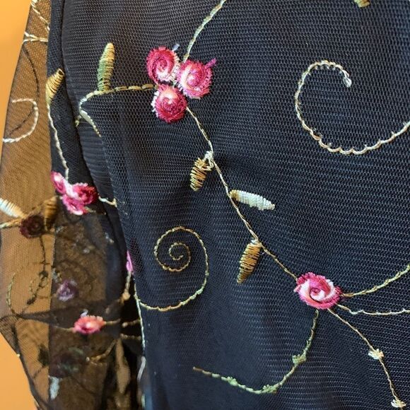 BCBGenerations Lace Dress Embroidered flowers - Picture 11 of 11